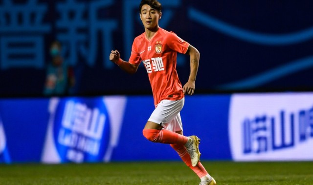  尼姆前锋状态火热，连续破门领跑射手榜前列