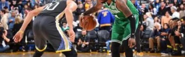  勇士逆转凯尔特人夺得总冠军奖杯  