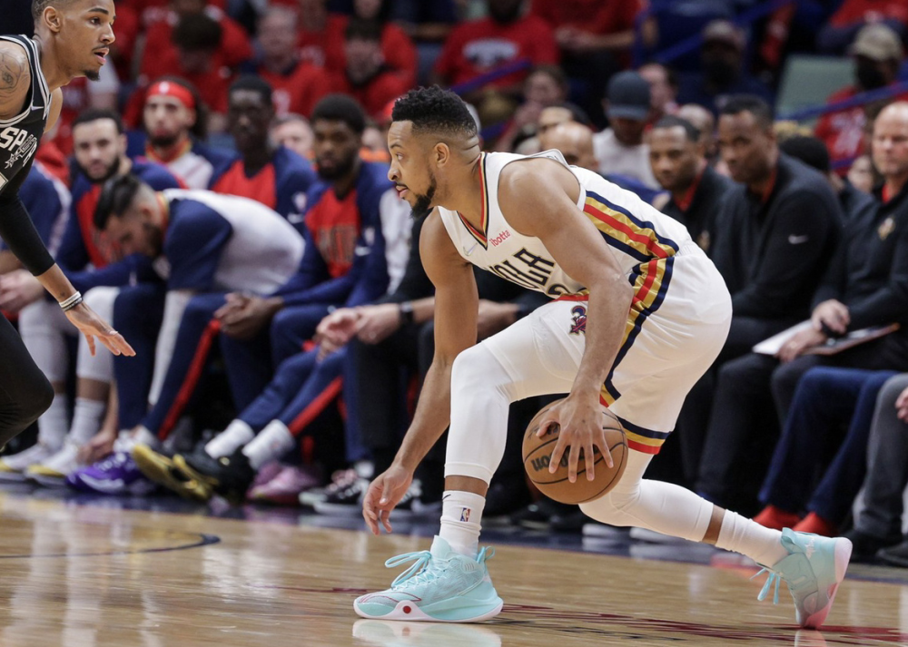  开拓者交易CJ麦科勒姆至鹈鹕  